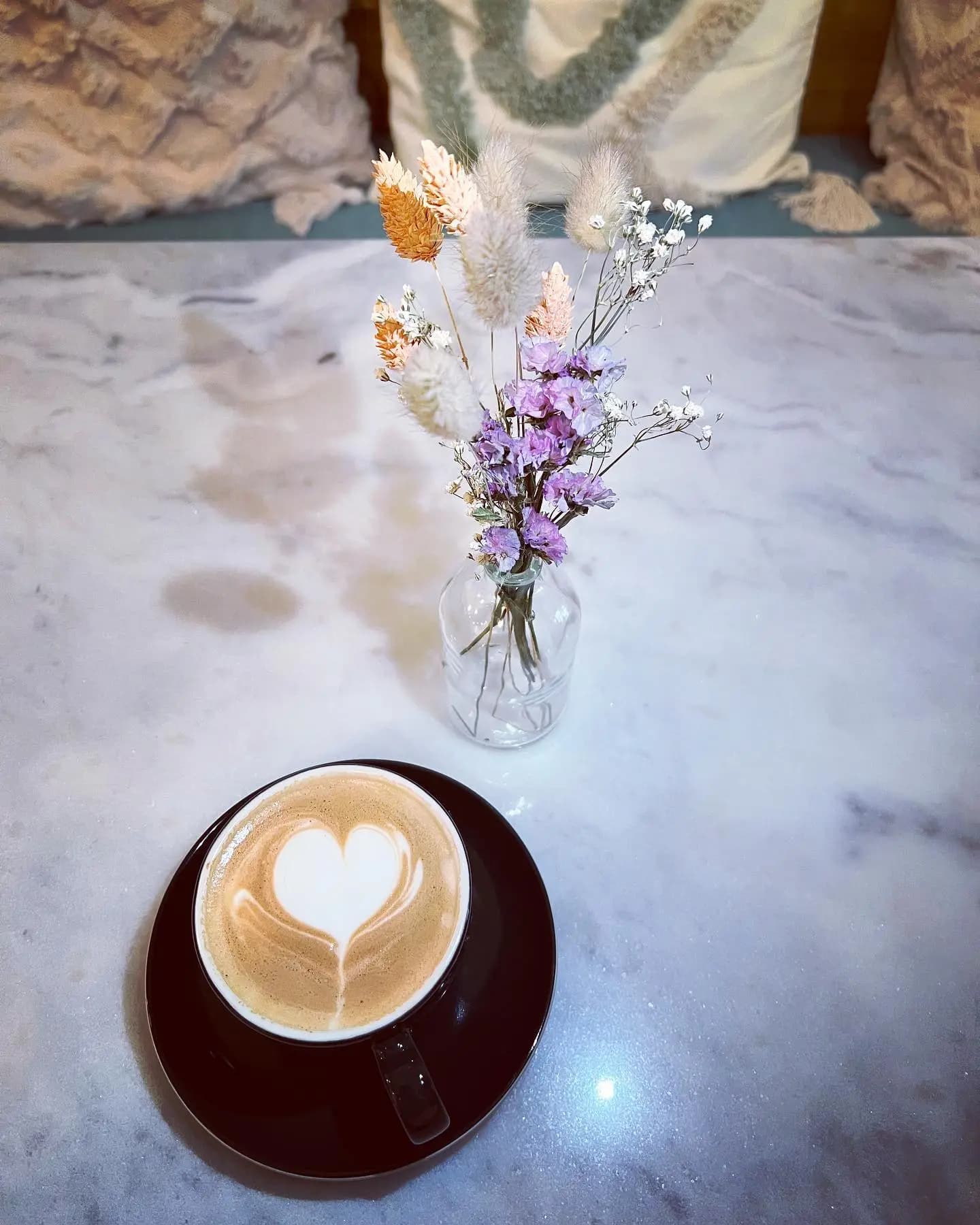 café and flowers